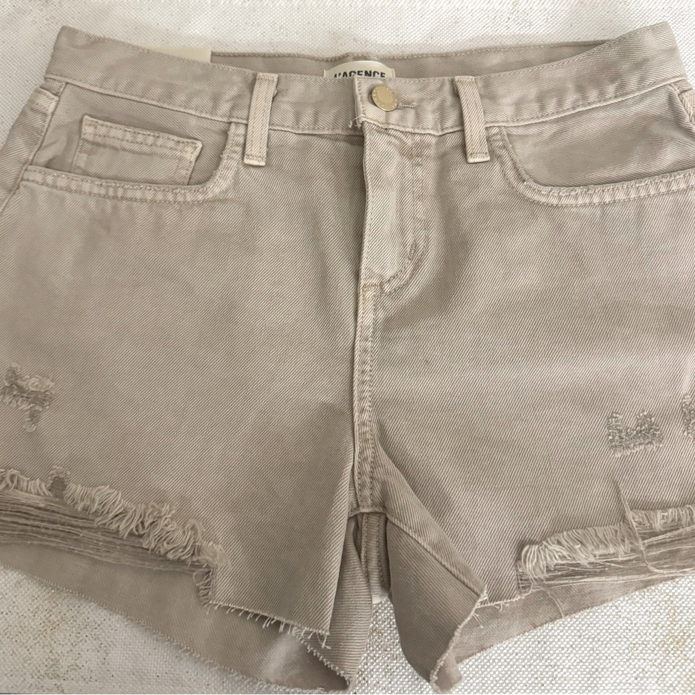 L'AGENCE Audrey Mid-Rise Shorts - Picture 6 of 13